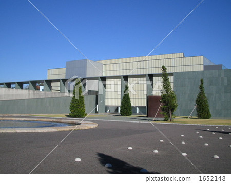 從豐田市藝術博物館入口前廣場 1652148