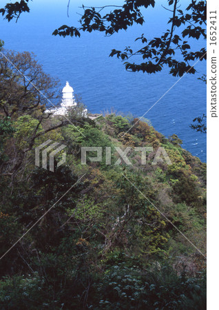 kyoga-misaki lighthouse, steep cliff, blue water 1652411