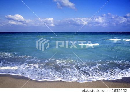 The sea of Miami 1653652