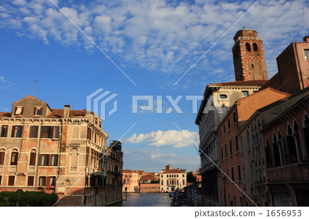 Streets of Venice 1656953