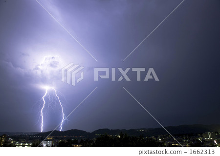 lightning lightning 1662313