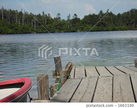 Nobody lakeside 1663180