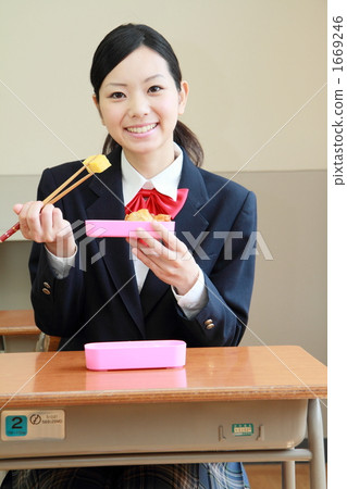 During lunch break During lunch break 1669246