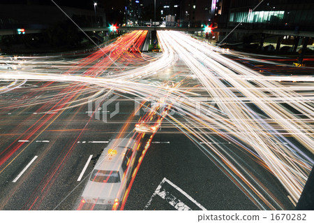 越過十字路口 1670282
