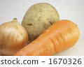Potato carrot onion 1670326
