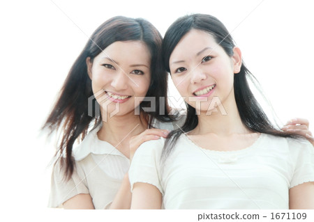 Two women (Tempozan) 1671109