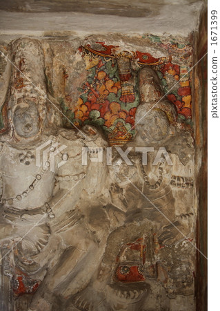 Kailashanatha temple precincts Kailashanatha temple precincts 1671399