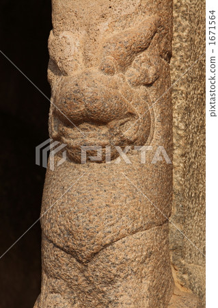 五個拉塔石柱 1671564