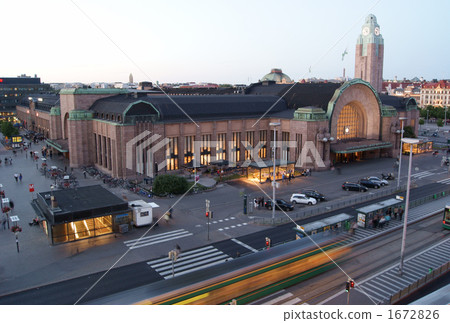 Helsinki Central Station square (evening) 1672826