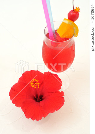 Tropical style tropical drink, cold hibiscus tea. 1678694