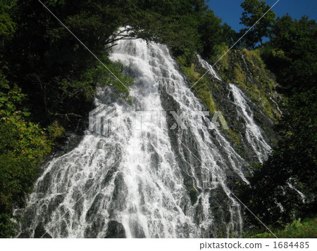 Shiretoko Hakkei Oshinkosin Waterfall 1684485