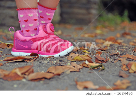 新買的粉紅色鞋子 1684495