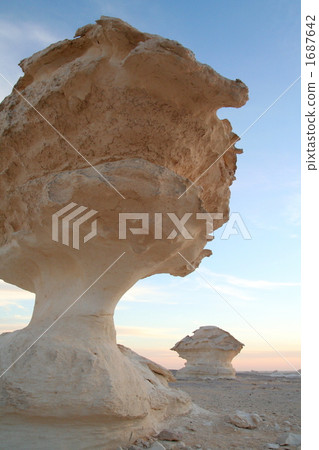 (Egypt) Baharaya Oasis White Desert (Egypt) Baharaya Oasis White Desert 1687642