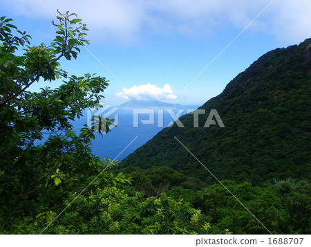 Kuchinoerabu Island from Yakushima western forest road 1688707