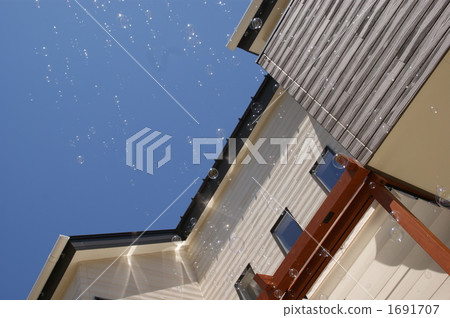 A summer house and a bathroom A summer house and a bathroom 1691707
