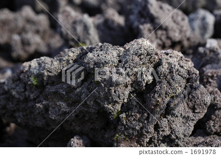 Baked running lava flow 1691978