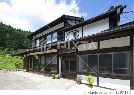 Japanese-style house  1697184