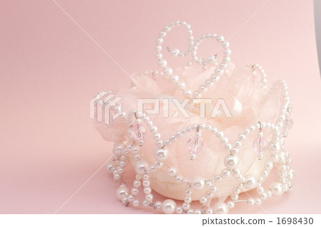 Ring pillow pink background right Ring pillow pink background right 1698430