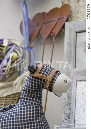 Country style horses 1701169