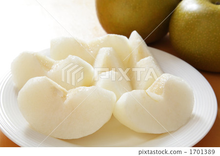 Cut pear Cut pear 1701389