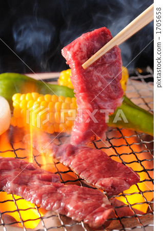  烤肉 1705658