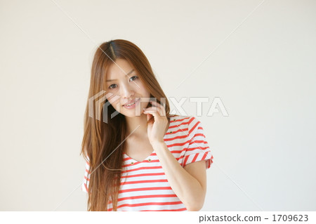 A young woman to call 1709623