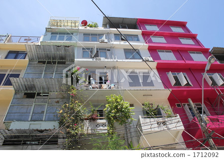 曼谷建築紅紫色 1712092