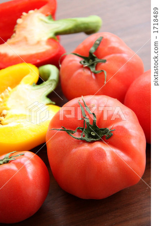 Tomato and paprika Tomato and paprika 1718489