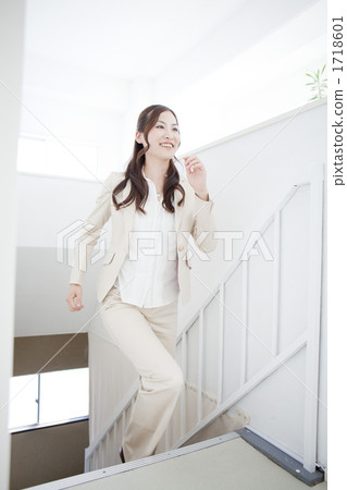 Business image Young lady Business image Young lady 1718601