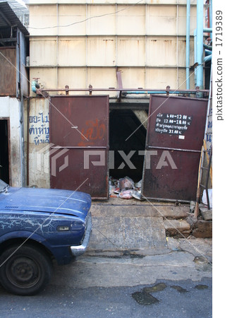 Thai back street. 1719389