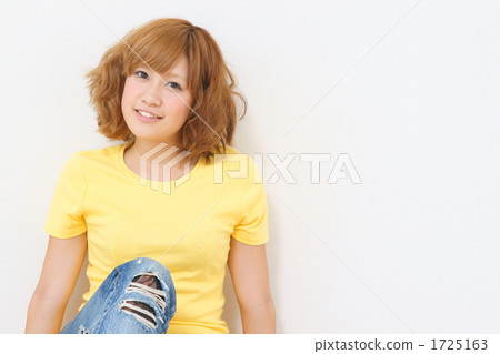 young woman      1725163