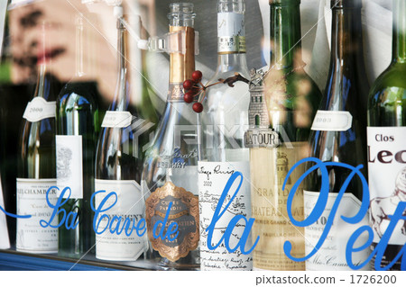 葡萄酒商店櫥窗 1726200