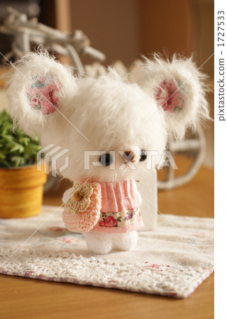 Ayumi gumi knitted with long woolen threads 1727533