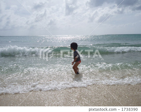 Children and babies 1738390