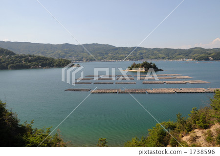 在瀨戶內海的海洋筏 1738596