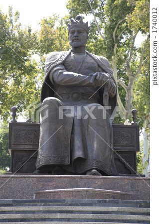 Amir Timur squat 1740012