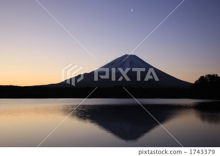 富士山 精進湖 湖泊 1743379
