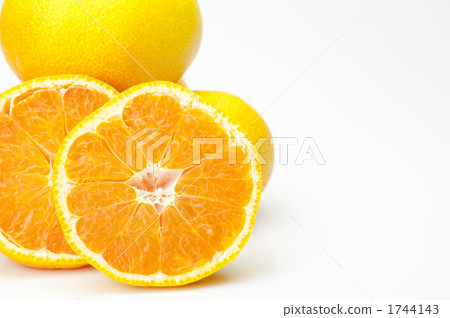 Mandarin orange  1744143