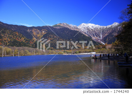 Autumn in Kamikochi Autumn in Kamikochi 1744240