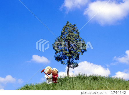 由黏土做的資深夫婦工藝看像草的樹 1744342