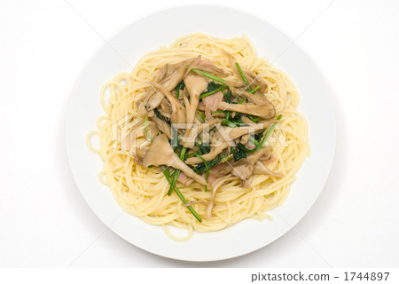 意大利面配Mibushi和菠菜 意大利面配Mibushi和菠菜 1744897