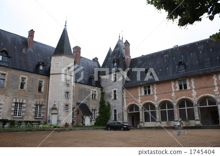 Châteaudela Verrerie 1745404