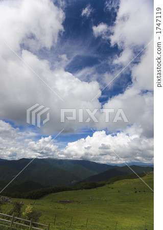 Sky and clouds of the plateau 1747119