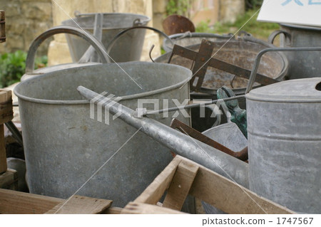 watering can, bucket, buckets 1747567