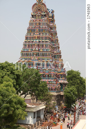 Minaksee寺的Gopra 1748963