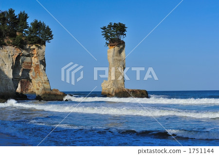 The strange rocks of Karagamigahama 1751144