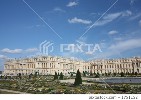 Palace of Versailles 1751152