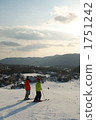 Skiing Skiing 1751242