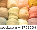 Wool and sticky needle 1752538