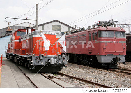 DD 51 and EF 80 at JR East Japan Omiya Factory 1753811